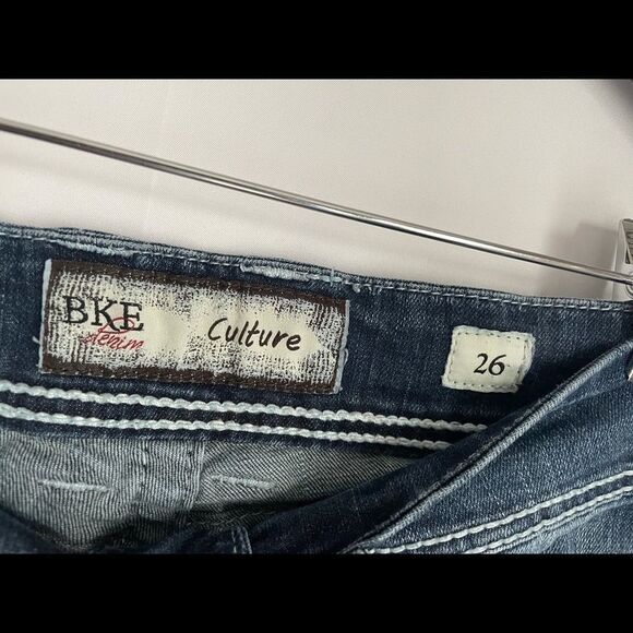 BKE Denim Culture Capris Jeans Medium Wash 26 - Picture 4 of 8